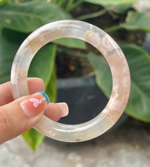 Vòng tay nguyên khối đá mã não hoa anh đào