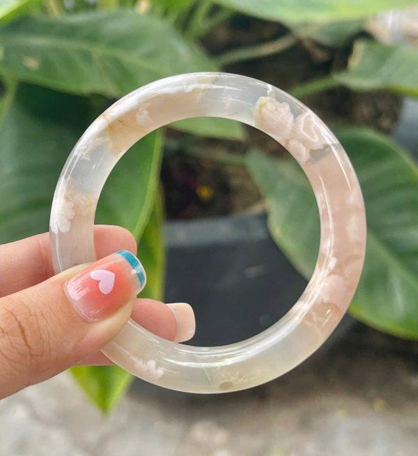 Vòng tay nguyên khối đá mã não hoa anh đào