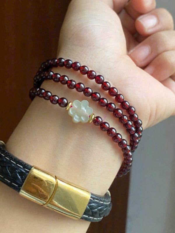 Chuỗi Garnet Mix Charm Hoa Ngọc Hòa Điền
