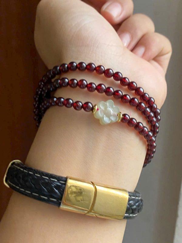 Chuỗi Garnet Mix Charm Hoa Ngọc Hòa Điền