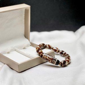 Dzi 9 mắt phong hoá kết hợp dzi nanh cọp già tuổi