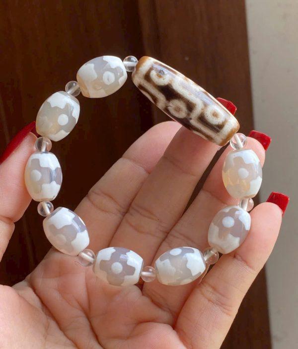 Dzi 9 mắt cổ