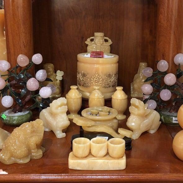 bàn thờ ông địa, bàn thờ thần tài