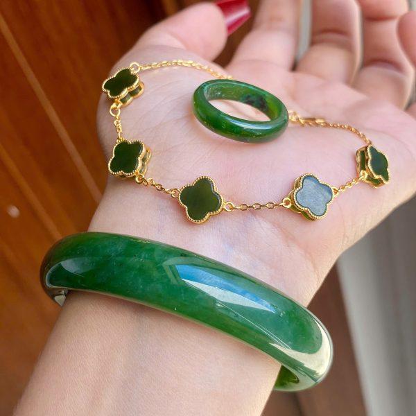 Nguyên set Nhẫn, Vòng tay, Lắc đá Ngọc Bích cao cấp – trang sức phong thủy mang đến may mắn, bình an và sự sang trọng cho người sở hữu.