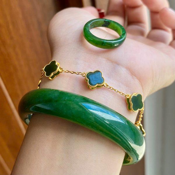Nguyên set Nhẫn, Vòng tay, Lắc đá Ngọc Bích cao cấp – trang sức phong thủy mang đến may mắn, bình an và sự sang trọng cho người sở hữu.