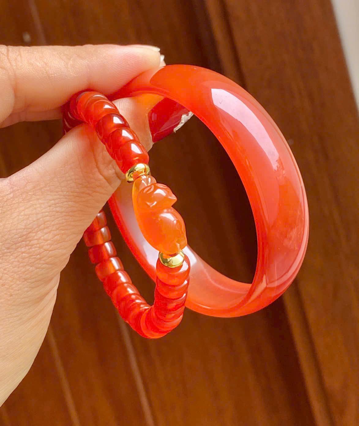 z7140009902234_151917141c5453372b1ff8c519157849 Vòng tay Chalecedony đỏ xinh size 56.8_MS003
