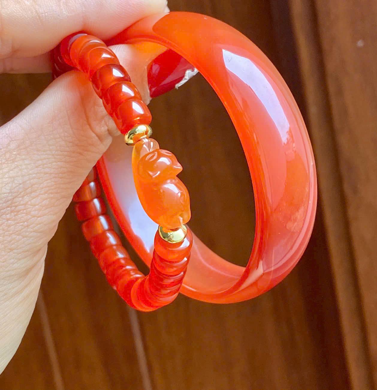 z7140009969269_cfd689abf4765feffd8da643e88a913e Vòng tay Chalecedony đỏ xinh size 56.8_MS003