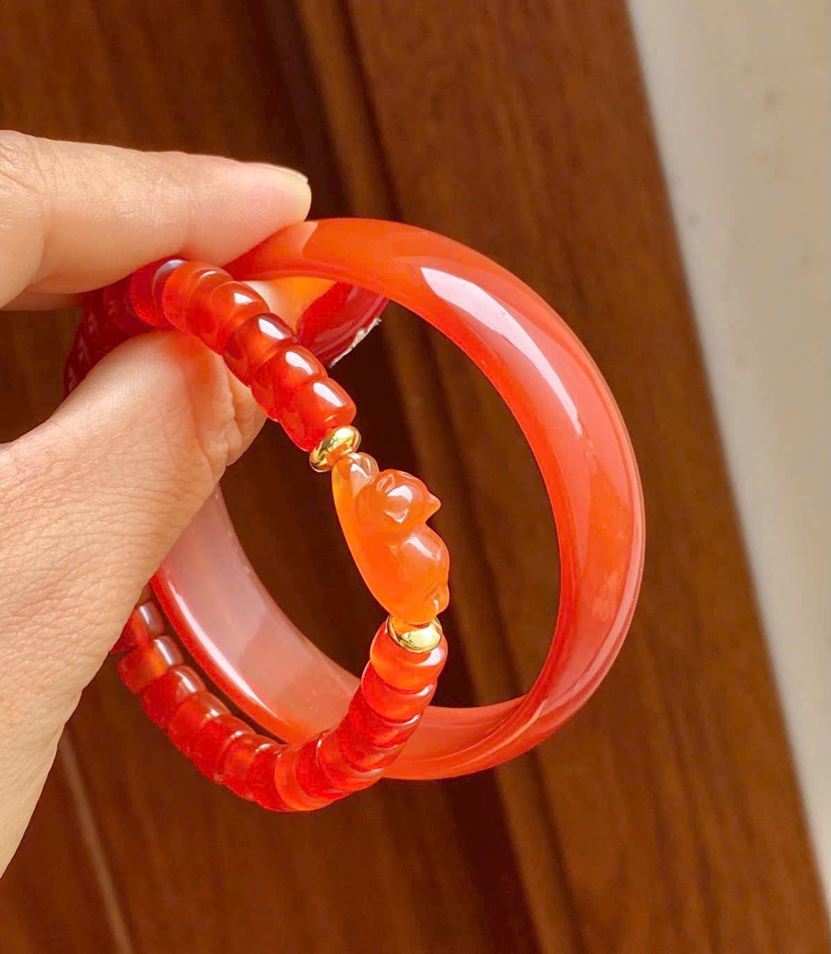 Vòng tay Chalcedony đỏ xinh size 56.8_MS003