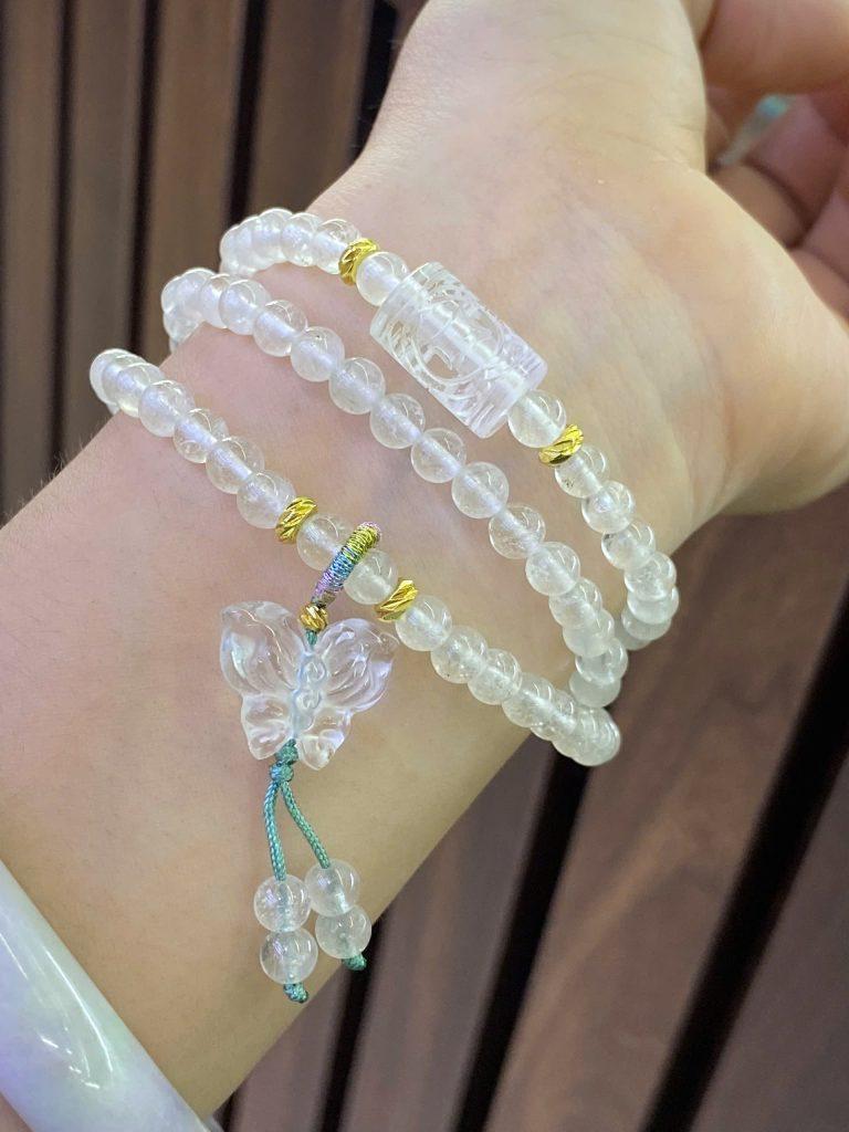 Chuỗi quấn thạch anh trắng mix charm