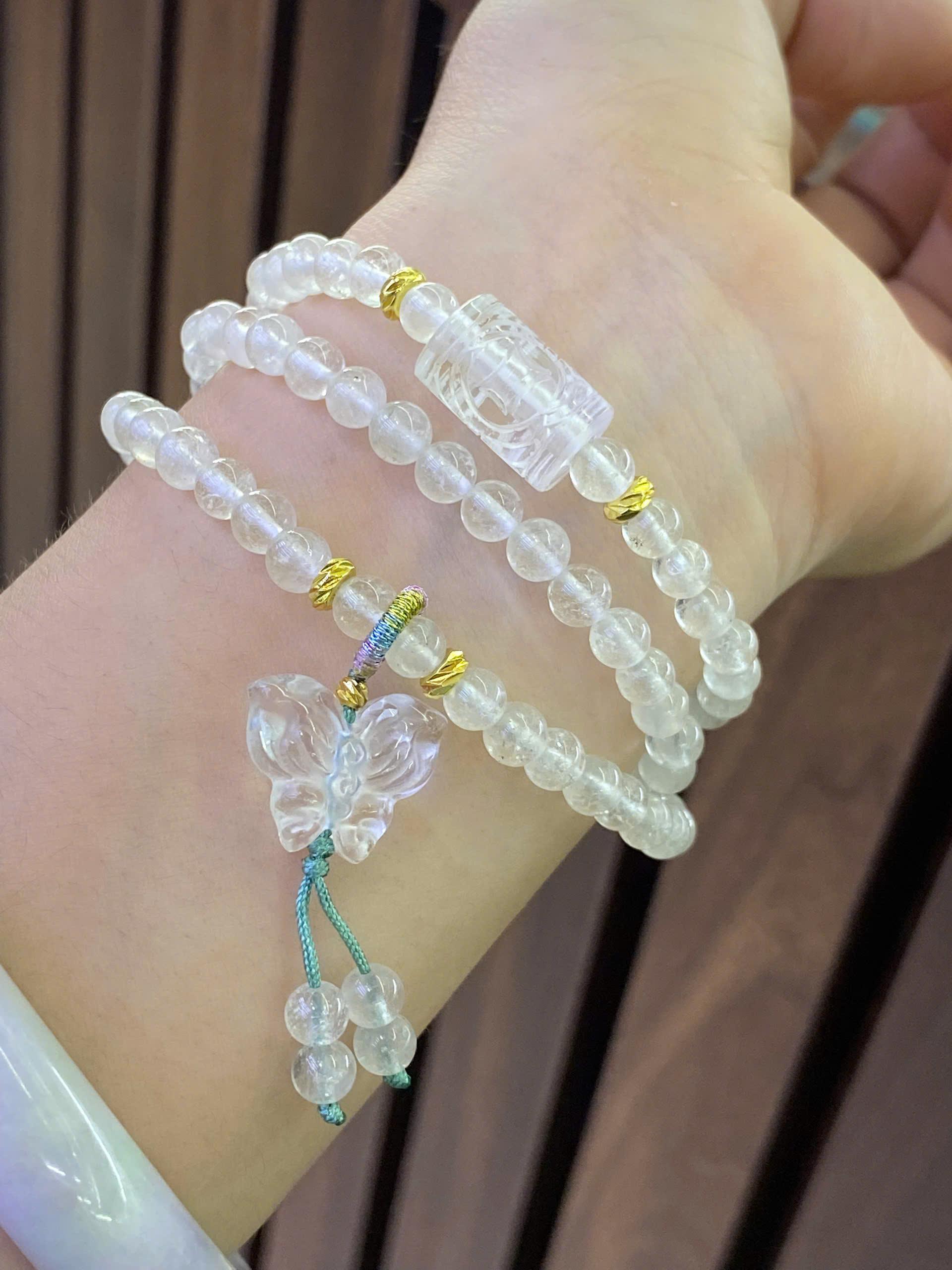 Chuỗi quấn thạch anh trắng mix charm