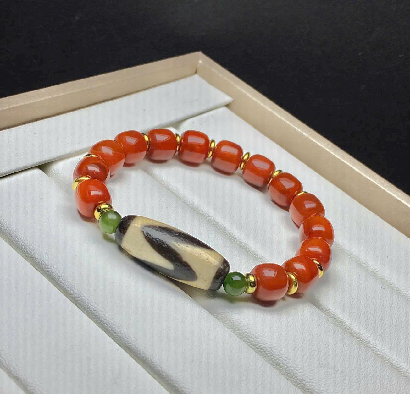 z7150913768612_d345d79dfe2adf56dd8cb57163b7bec5 Dzi Nanh Cọp