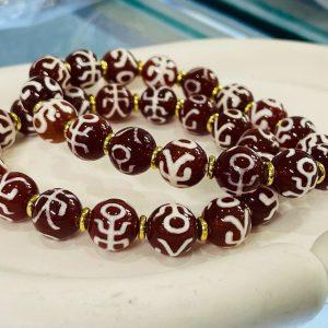 Vòng tay Dzi quý nhân thân huyết 10mm