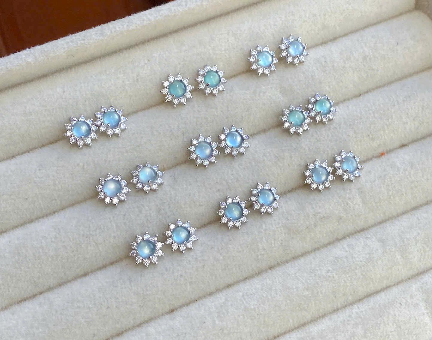 z7178400932960_ef357735454de614f81f743527de1dbc Hoa tai bạc lam ngọc cao băng