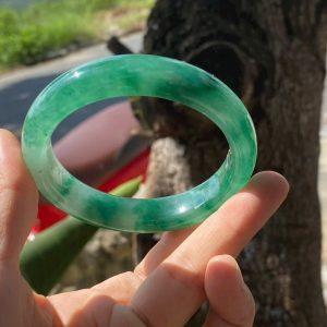 Vòng bảng thạch anh Du Long – Vẻ đẹp thanh thuần mang năng lượng bảo hộ an lành