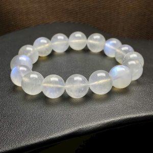 Giới thiệu sản phẩm Vòng tay đá Moonstone hạt tròn màu trắng