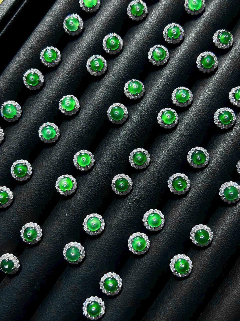 z7233078173483_b3ac72143353fa25ed120ccb54d60ff7 Hoa tai đồng điếu ngọc phỉ thuý xanh lục đế khung bạc 925_PT007