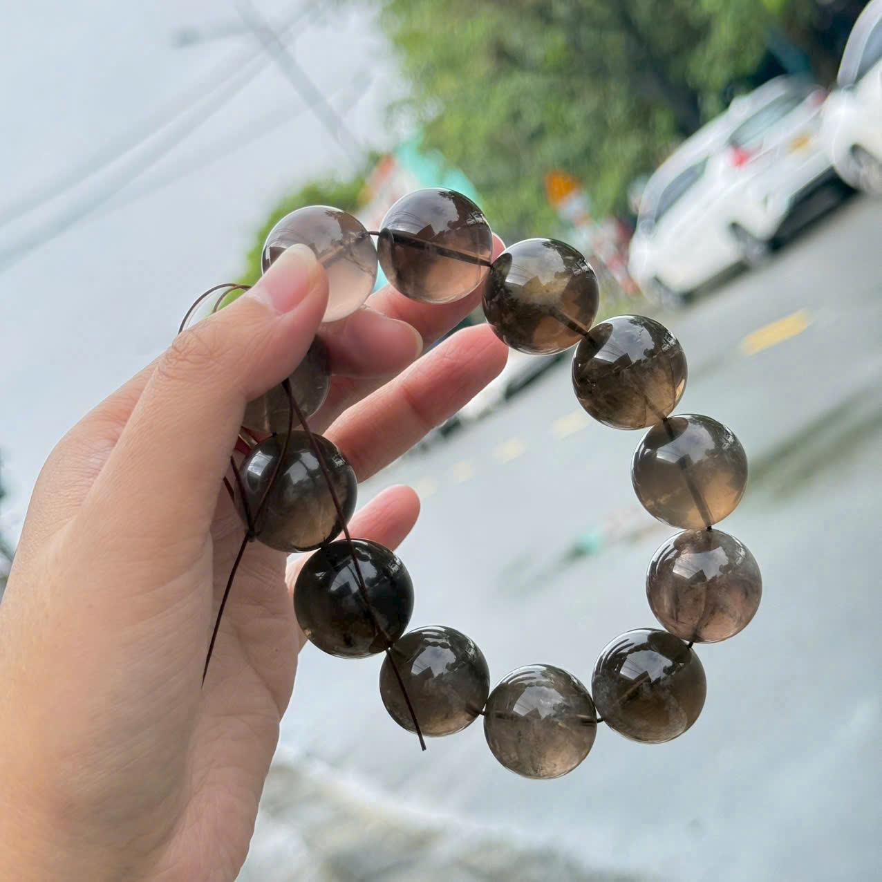 z7257203708122_fb56ecb81da7e0b8d60a41dbdc52a977 Vòng tay thạch anh khói 17-18-20-21mm
