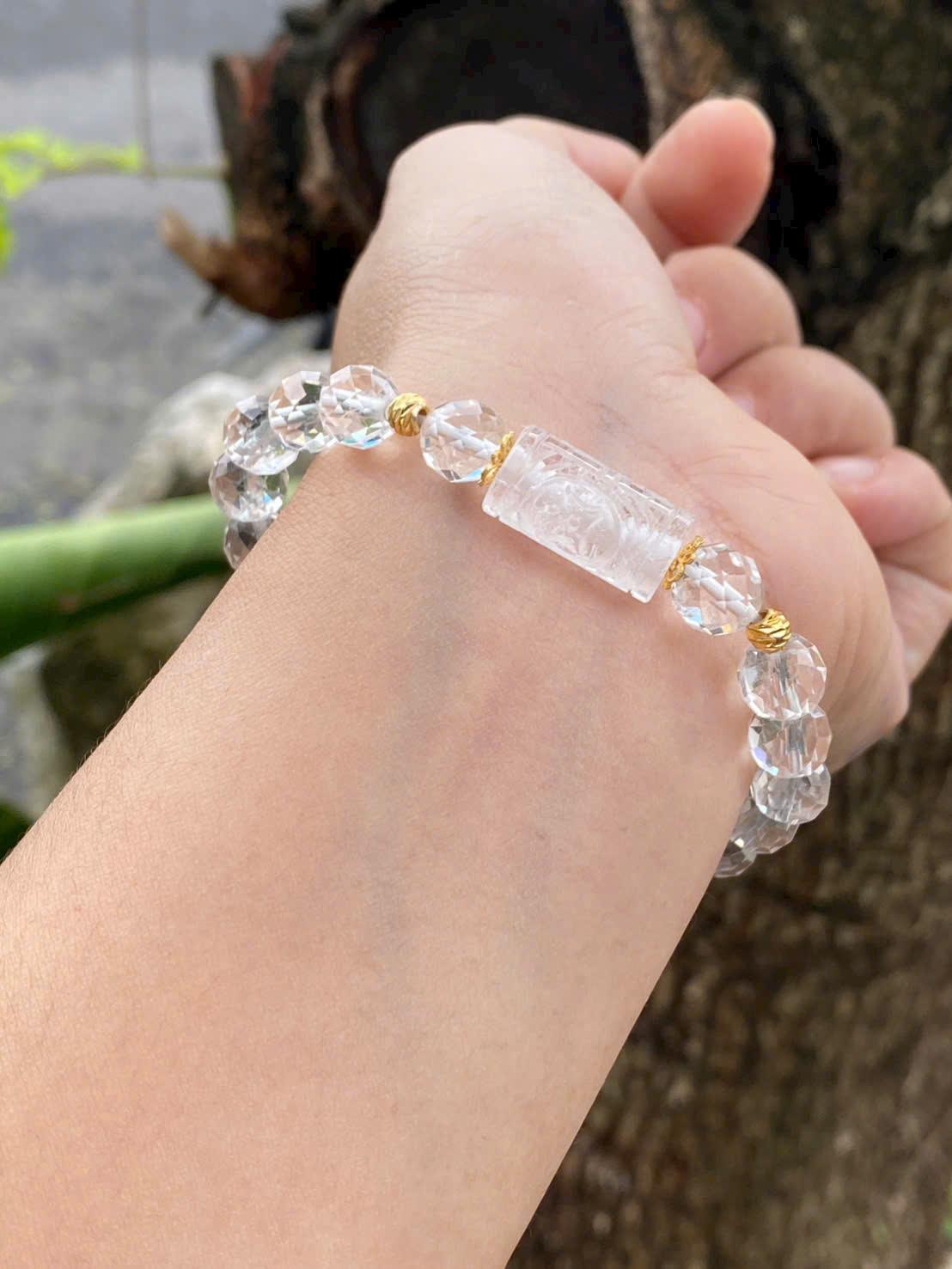 z7257493108662_8e37250940f318ed927f9d772f50d50f Vòng Tay Thạch Anh Trắng Cắt Giác Mix Lu Chạm_TA73