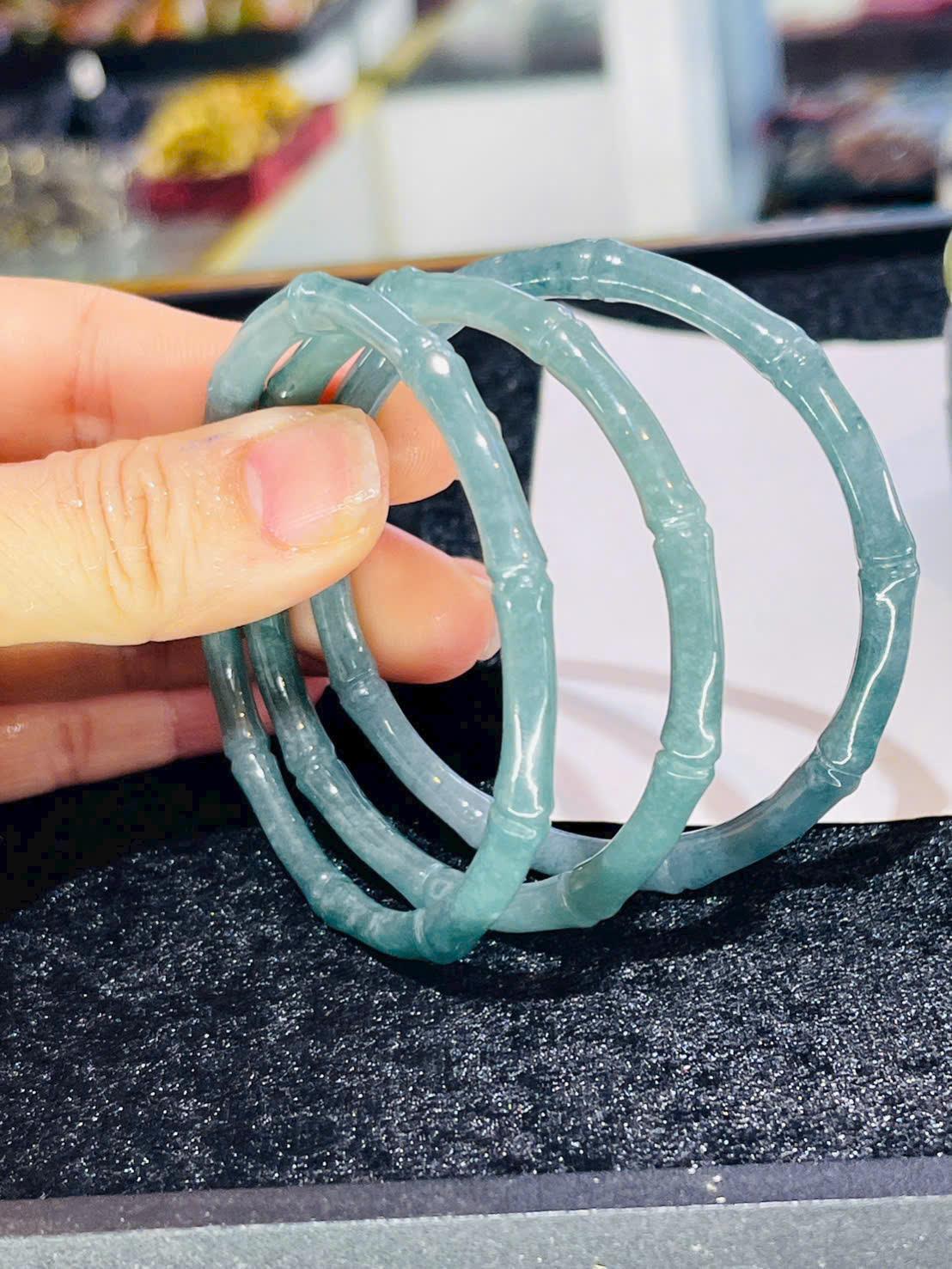 z7304386356082_66ce3f5723aa413881889b80a470d967 Vòng Trúc Lam Ngọc Type A – Biểu Tượng Bình An Và Thịnh Vượng