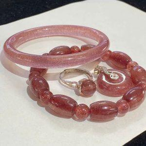 Set vòng tay – nhẫn – mặt dây chuyền dâu tây hồng tự nhiên