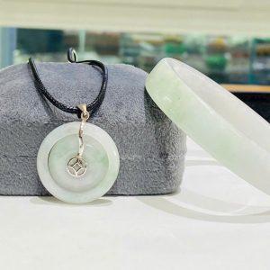 Vẻ đẹp trong trẻo của ngọc cẩm thạch điểm ly tự nhiên