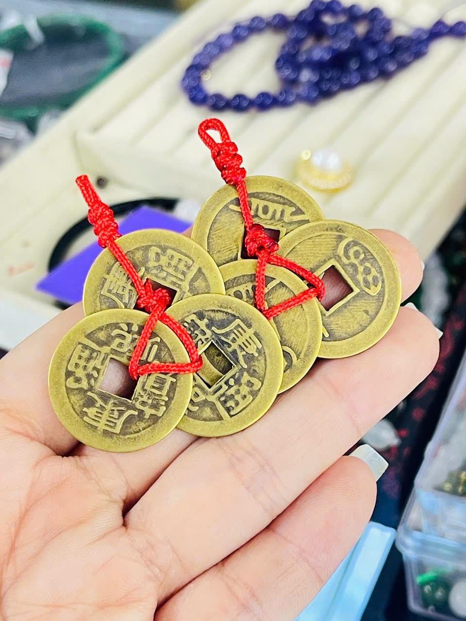đồng xu phong thủy