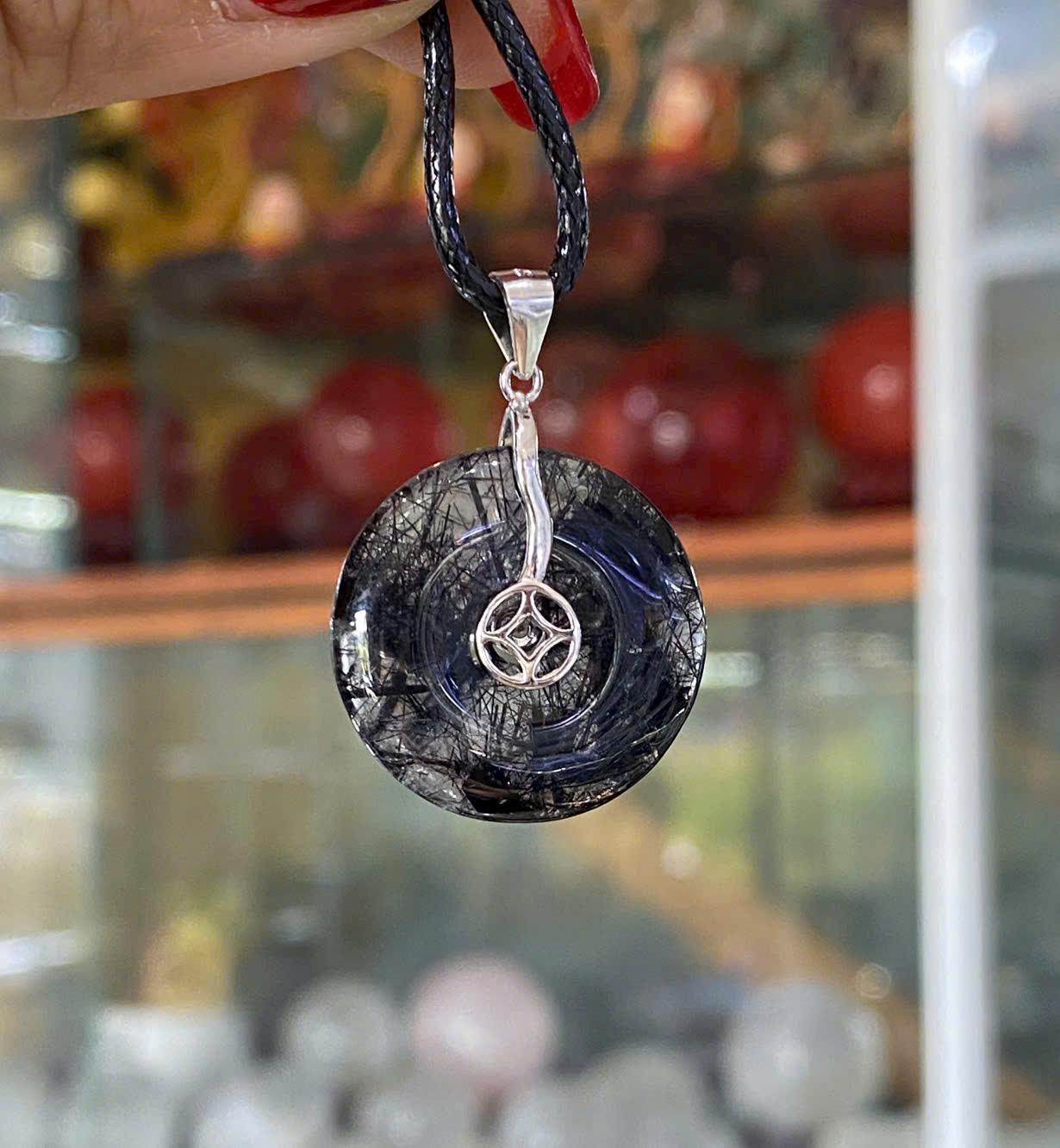 z7413031520279_8322b58b8322f7cfeb9c00bf0c634ba0 Mặt điếu thạch anh tóc đen + khoá bạc