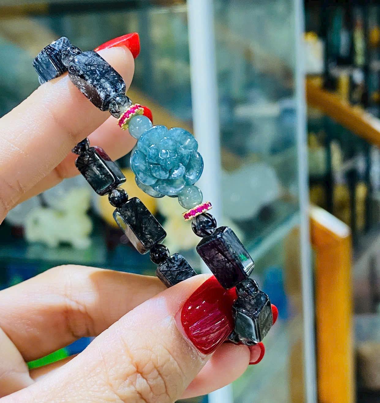 z7429782835022_de3c5bb7d298c49fbab6643ec6fc299e thạch anh tóc đen + hoa lam ngọc Mặt điếu khoá bạc