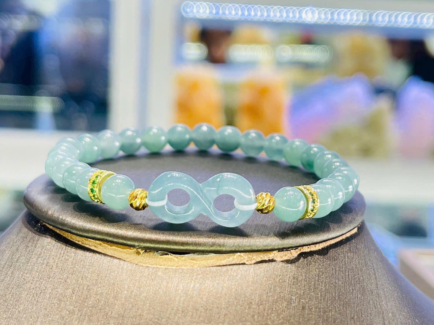 z7459946229009_1e321b685db70540aa91004cd220597f