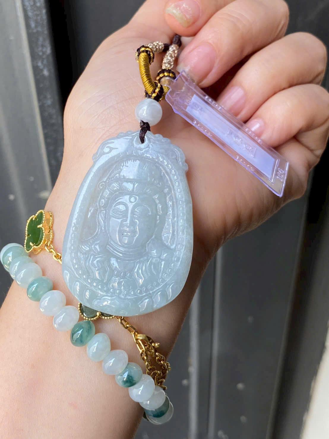 z7556586941348_c918a436589c641406c49451b3fa10b3