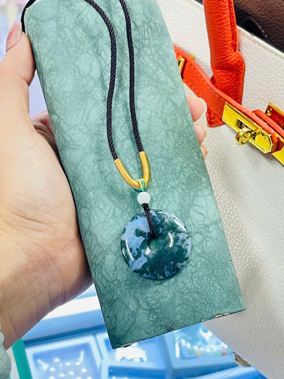 z7562683599147_202d37b868a7d8af9ad3a1ed127c8d40