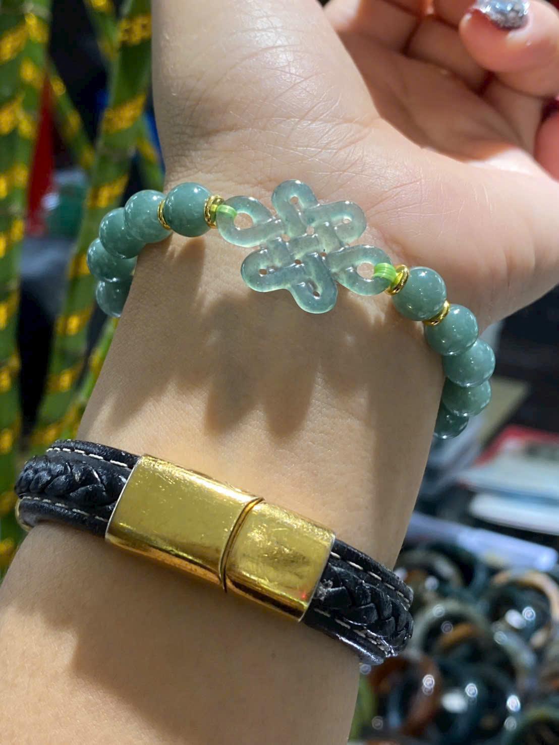 z7582320560898_e49d44df9dc7a99ad6fe9af22fe85bf4