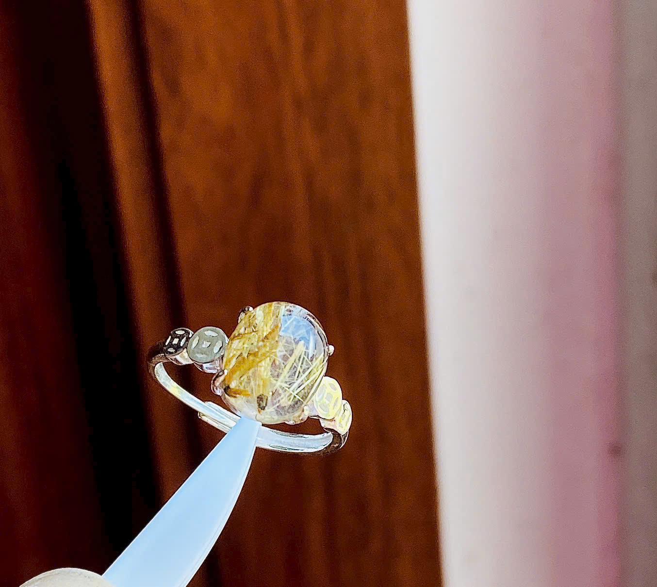 z7663480814960_5bec792b60a5b6676a4a1301c299b755