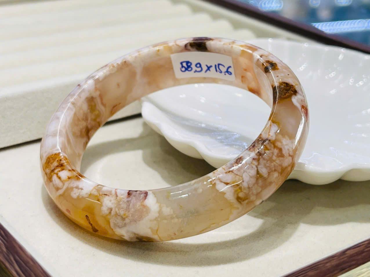 z7720996389725_9a99f8ce4d8295960d4c6e56589647c8